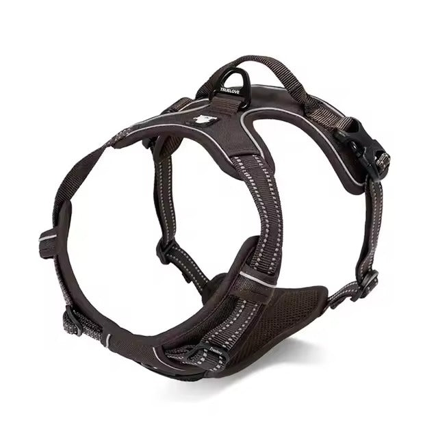 Black Truelove reflective no-pull harness in durable nylon with dual D-rings